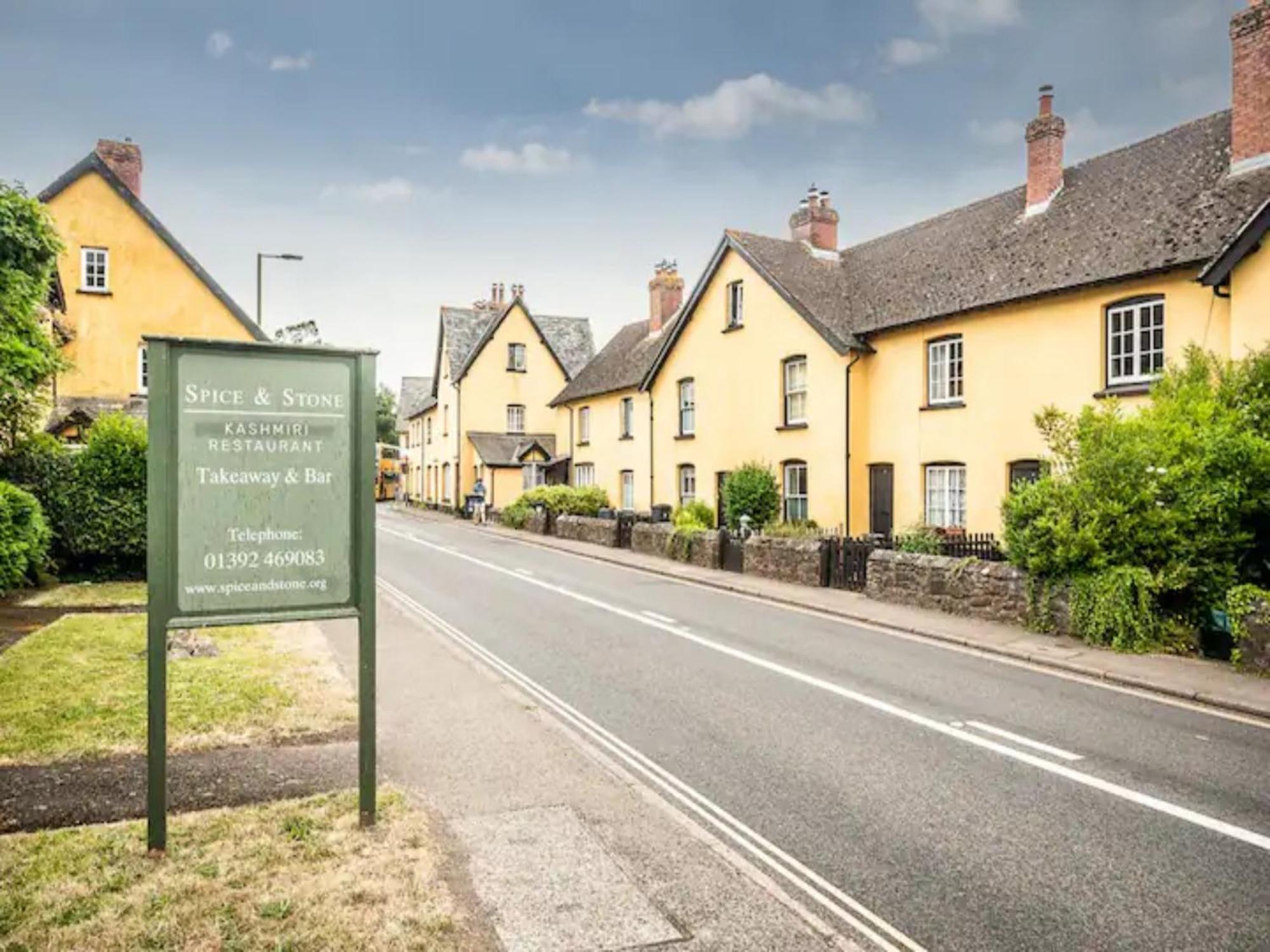 Spacious Modern Home In Picturesque Village エクセター エクステリア 写真